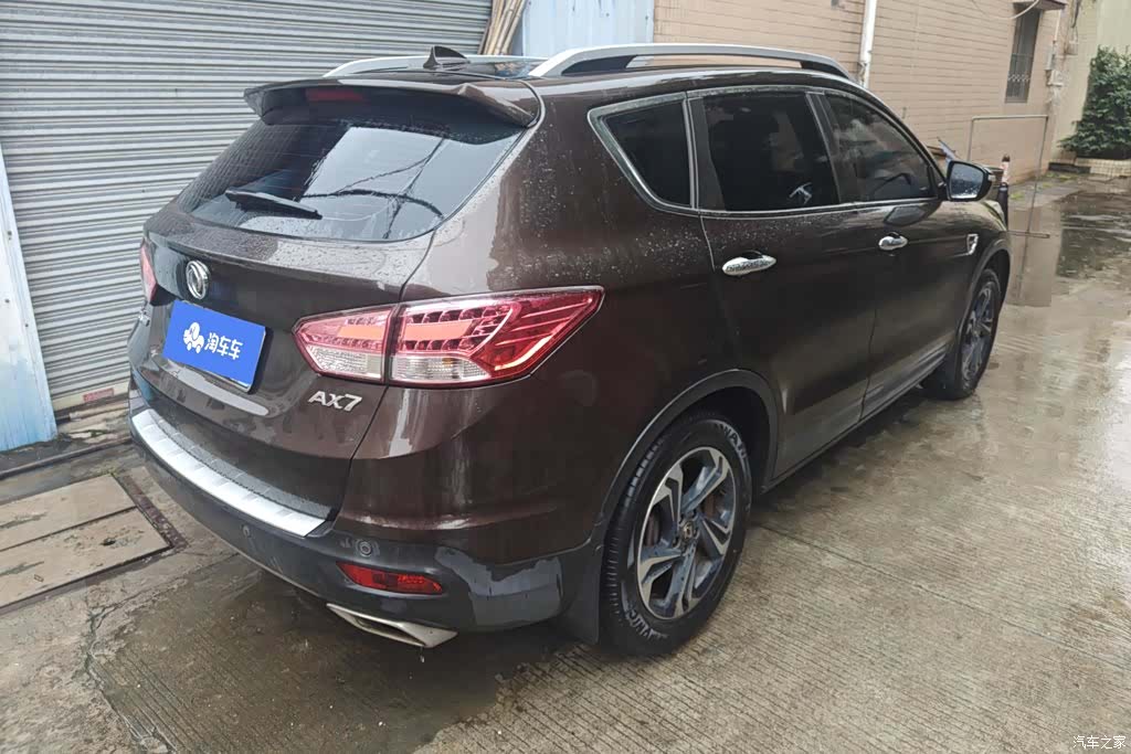 DongFeng AX7, 2016 3