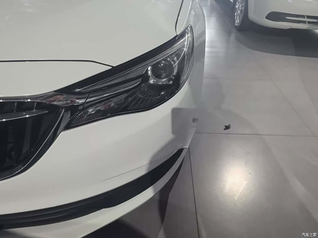 Buick V, 2019 18