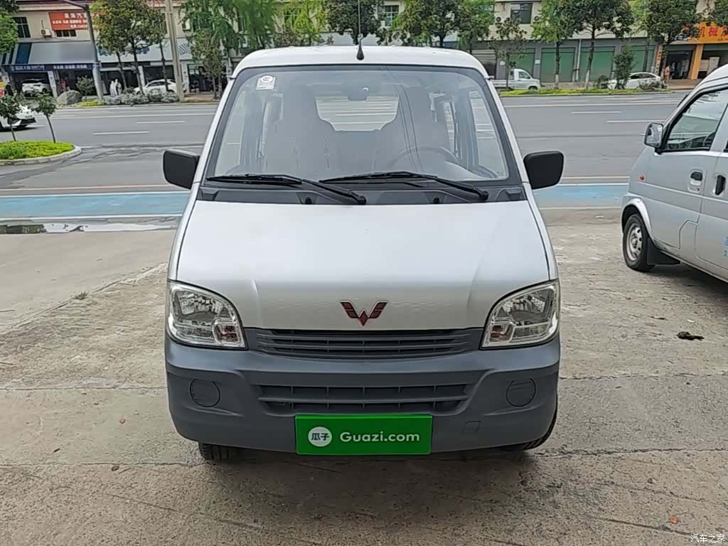 Wuling S, 2017 3