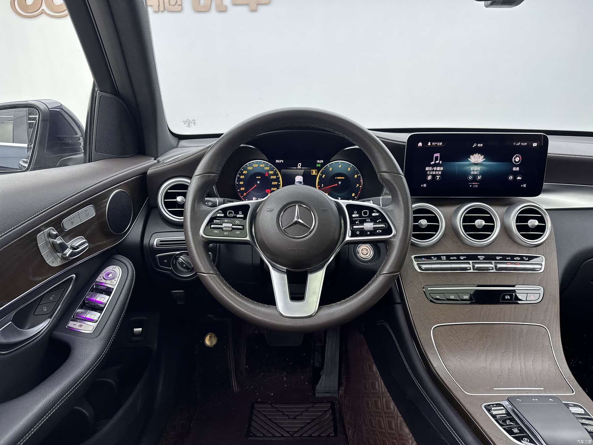 Mercedes-Benz GLC, 2022 12