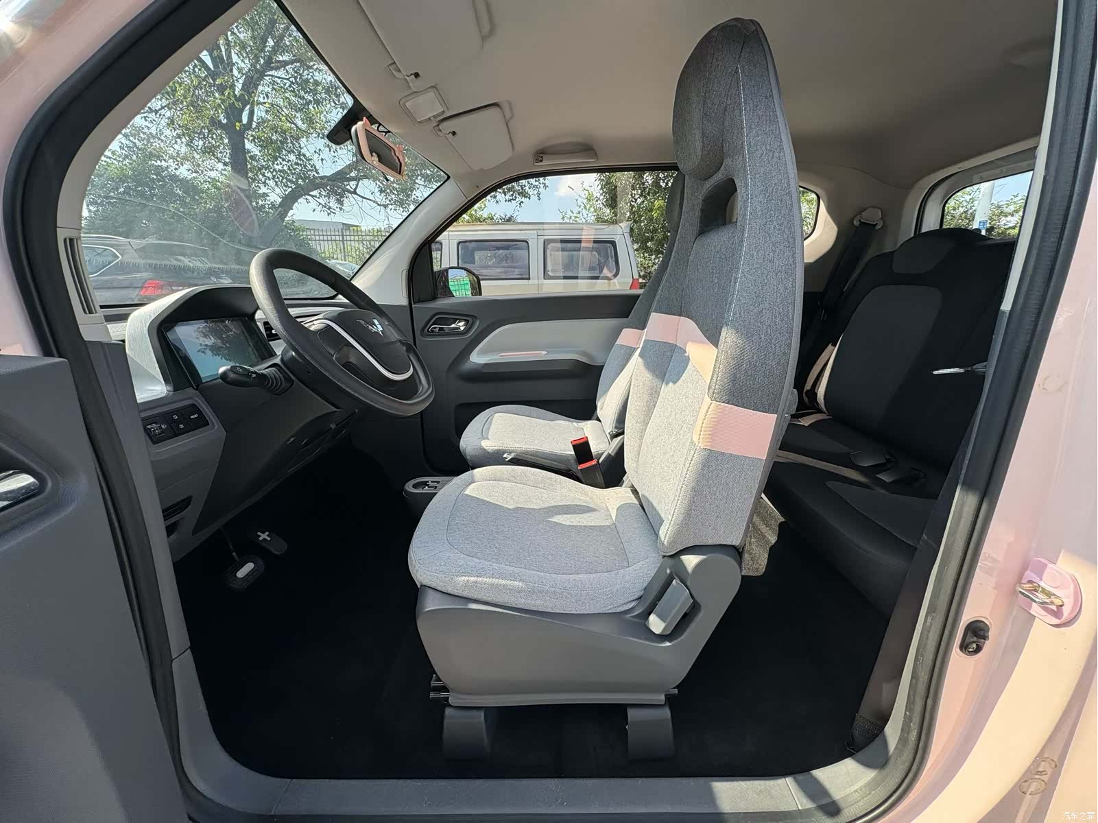 Wuling MINIEV, 2022 6