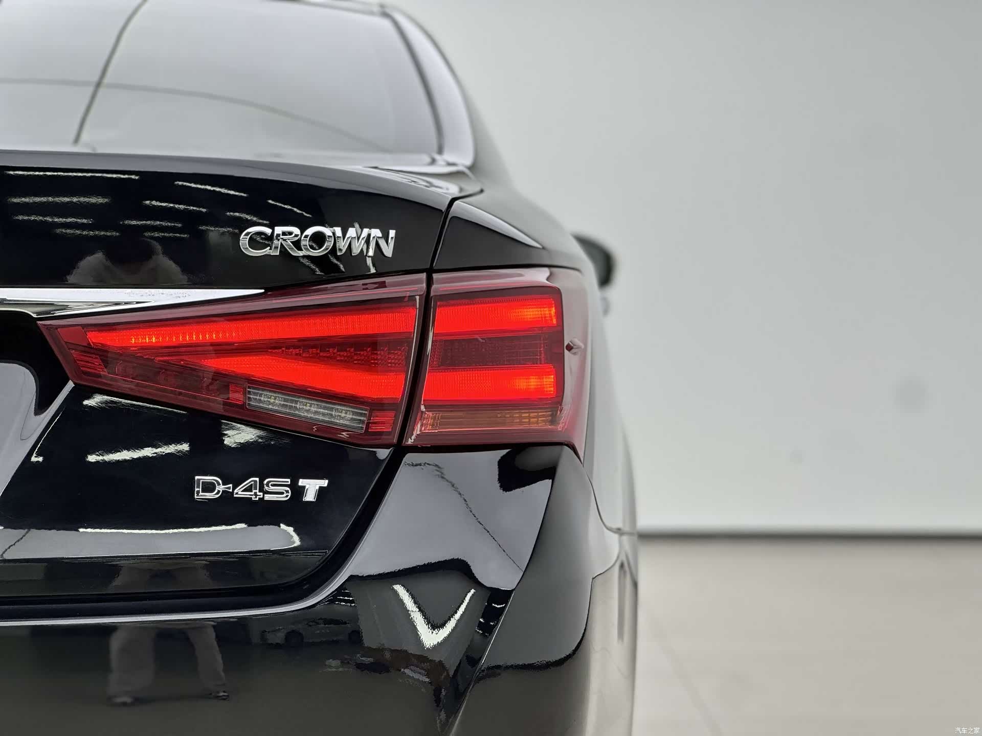 Toyota Crown, 2017 14