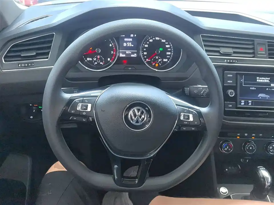 Volkswagen Tiguan L
