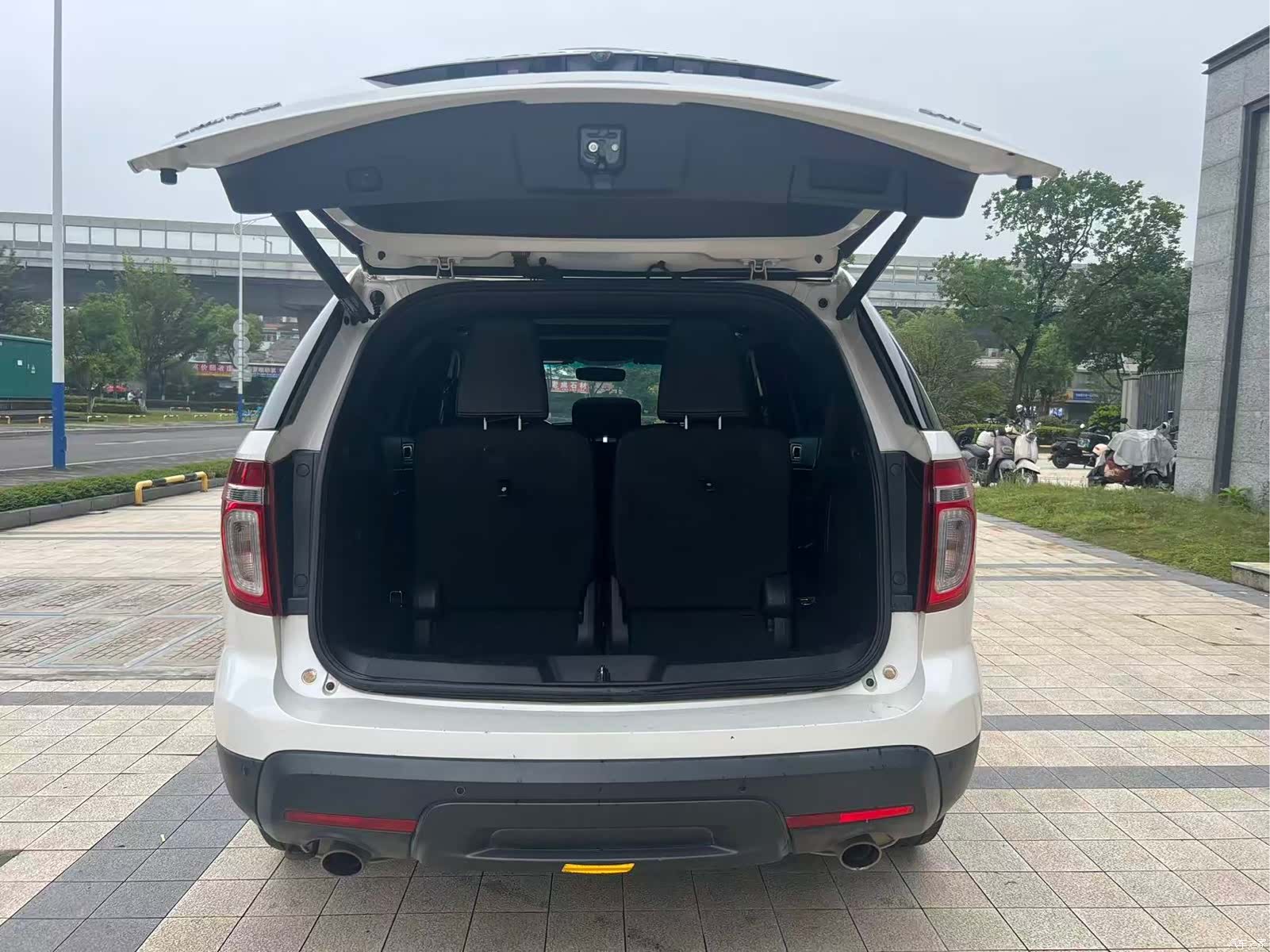 Ford Explorer, 2013 11