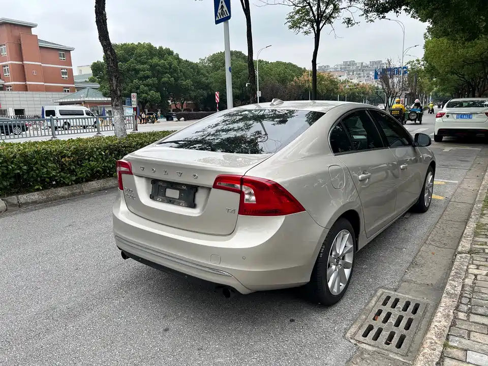 Volvo S60