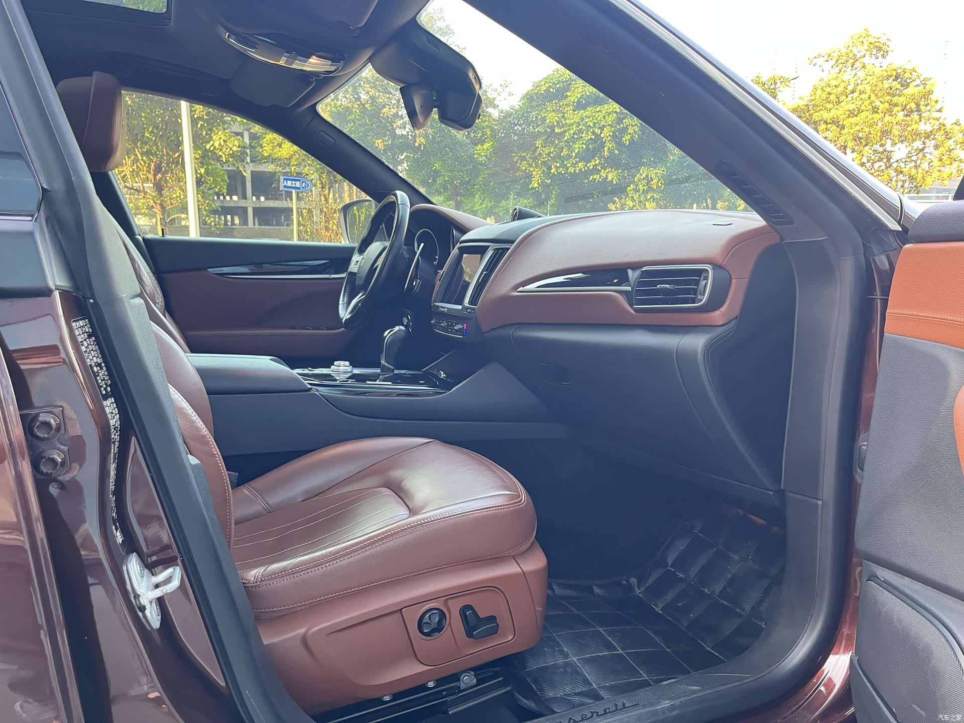 Maserati Levante, 2017 11