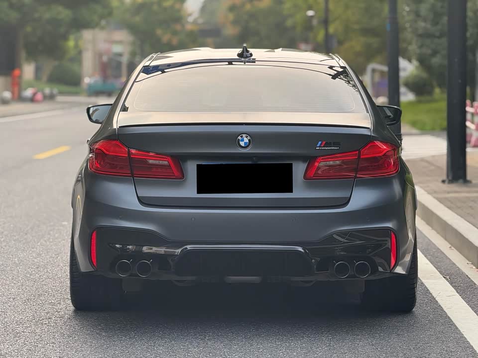 BMW M5