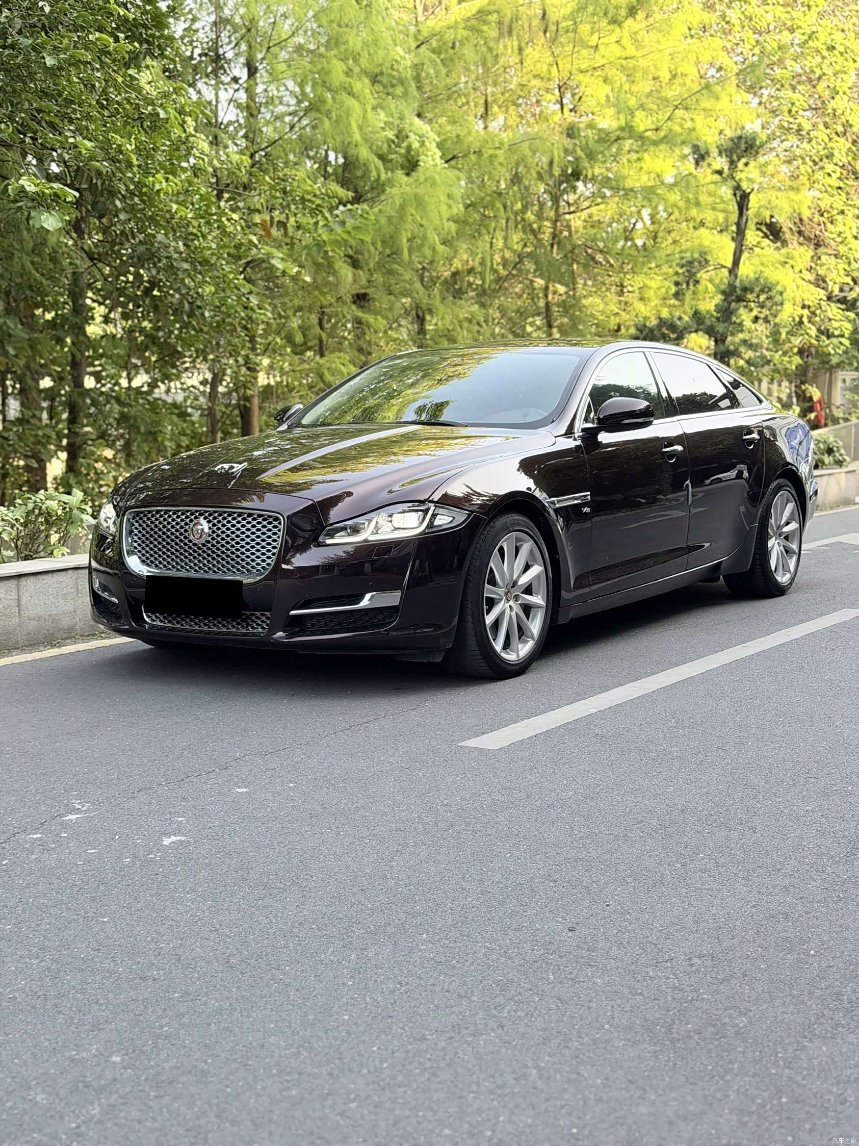 Jaguar XJ, 2017 9