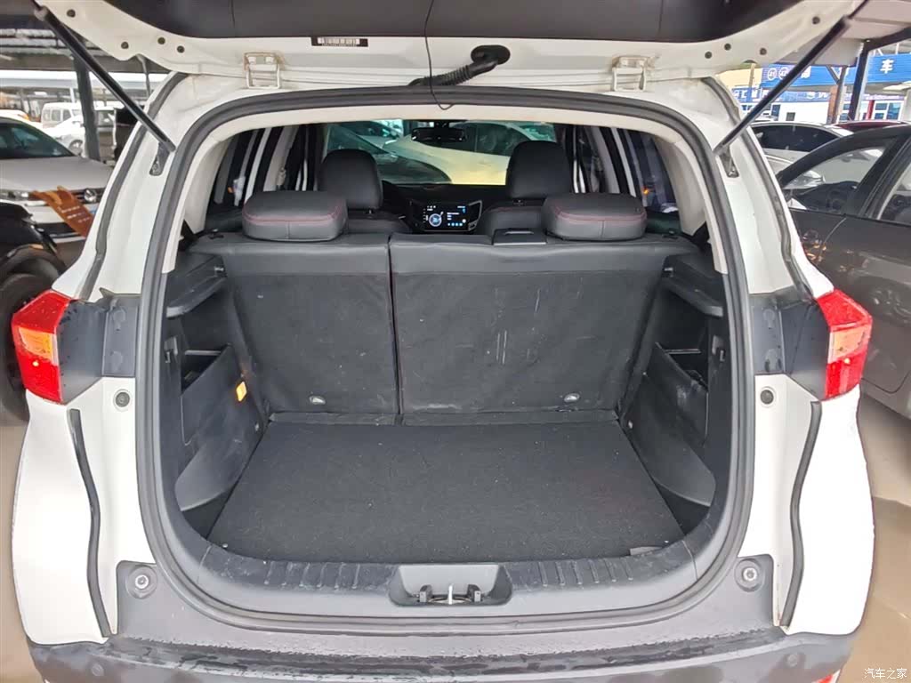 Changan CS15, 2016 19