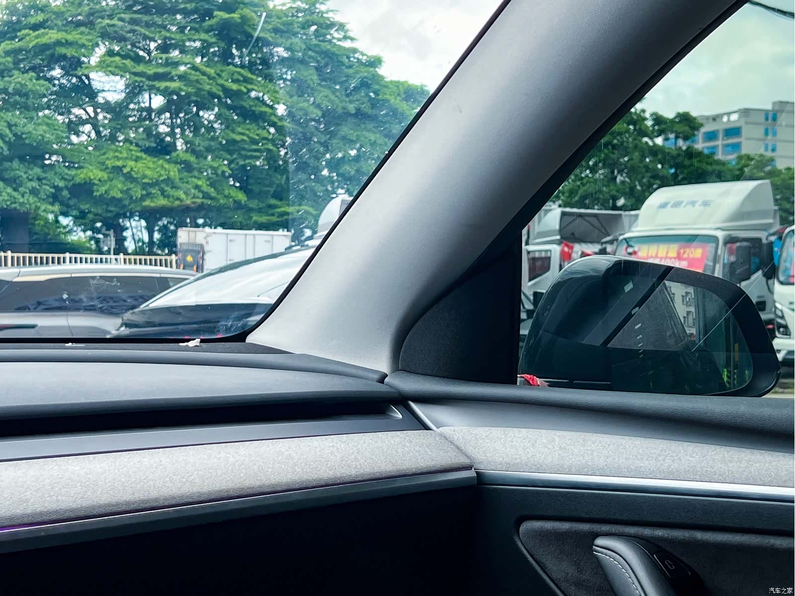 Tesla Model Y, 2024 8