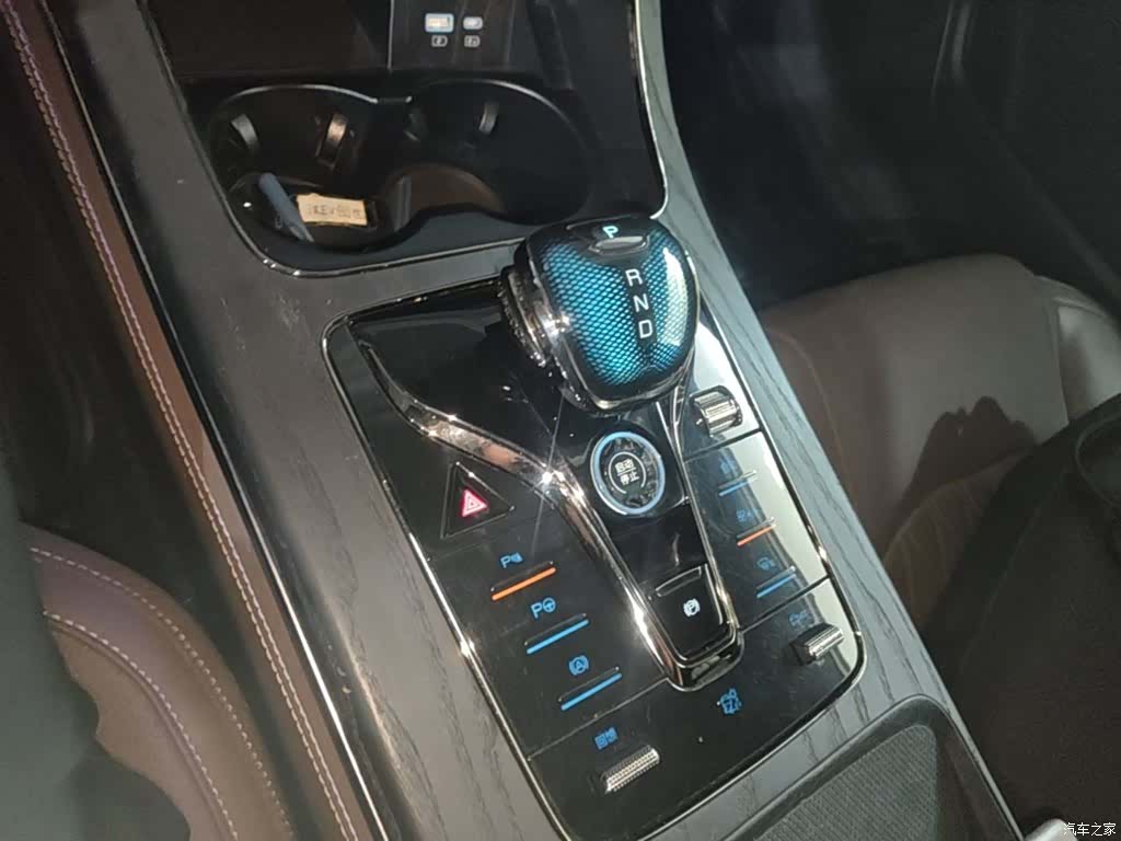 BYD Han, 2022 14
