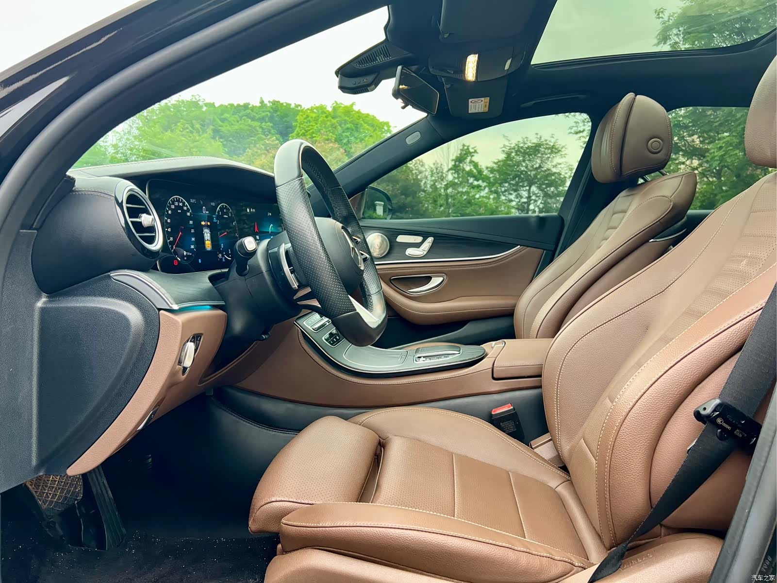Mercedes-Benz E-Class, 2023 4