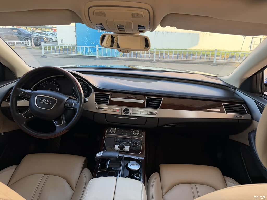 Audi A8L, 2013 9