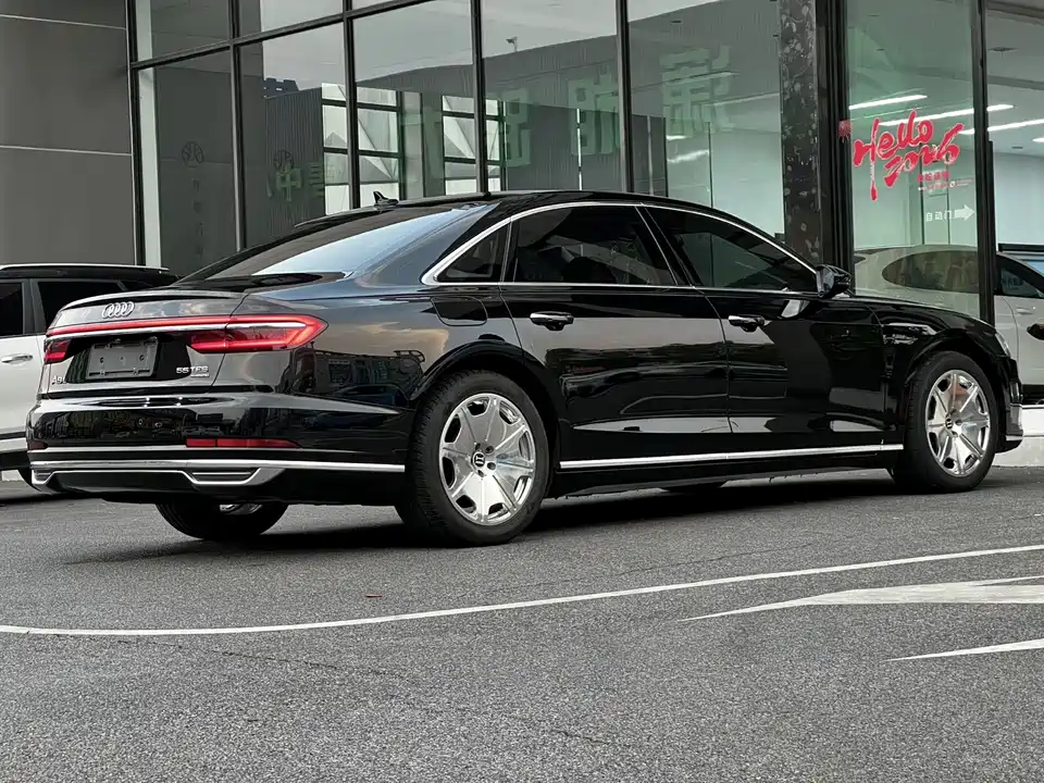 Audi A8