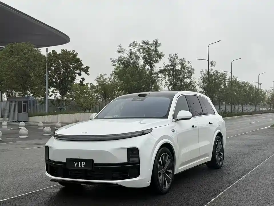 Li Auto Ideal L8