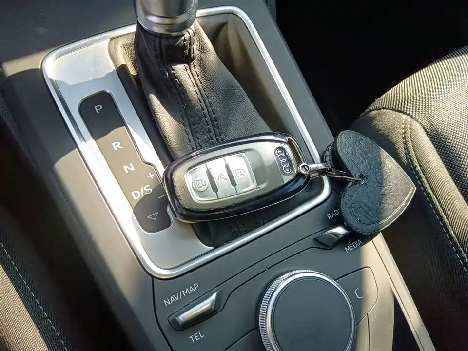 Audi Q2L Audi Q2L
