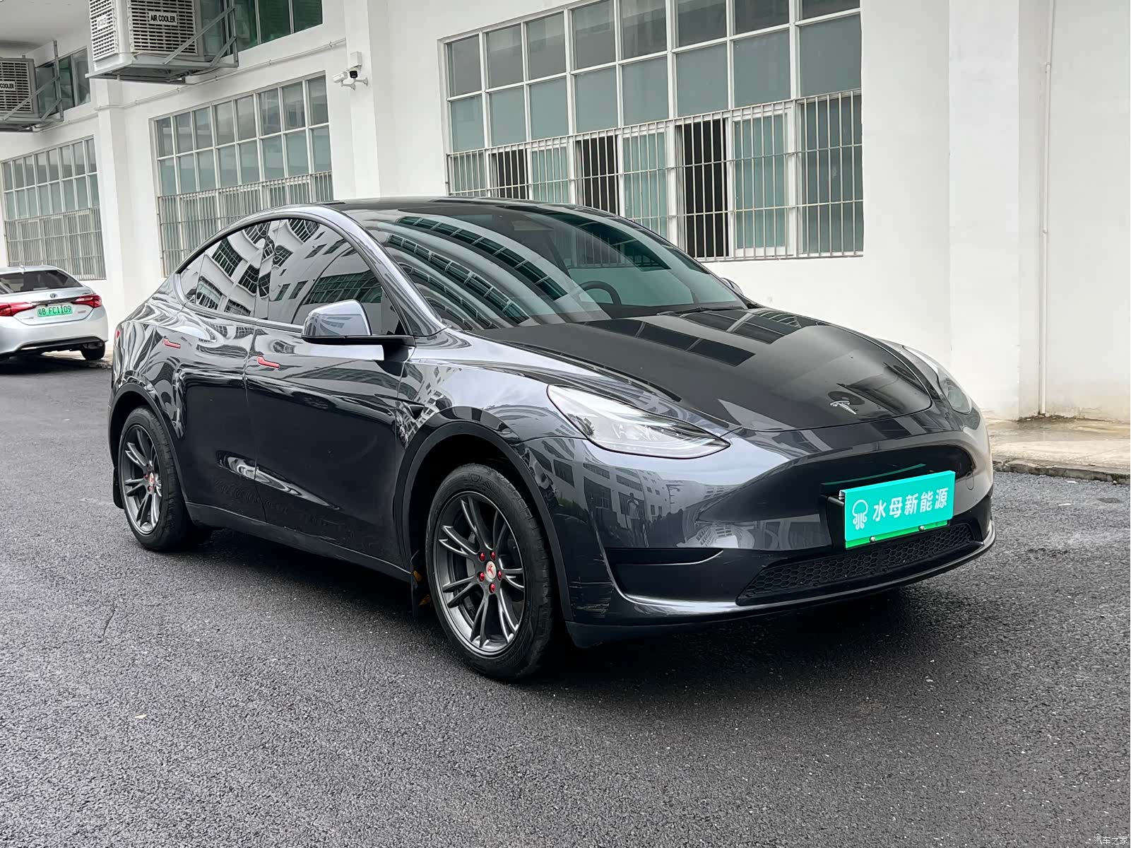 Tesla Model Y, 2024 2