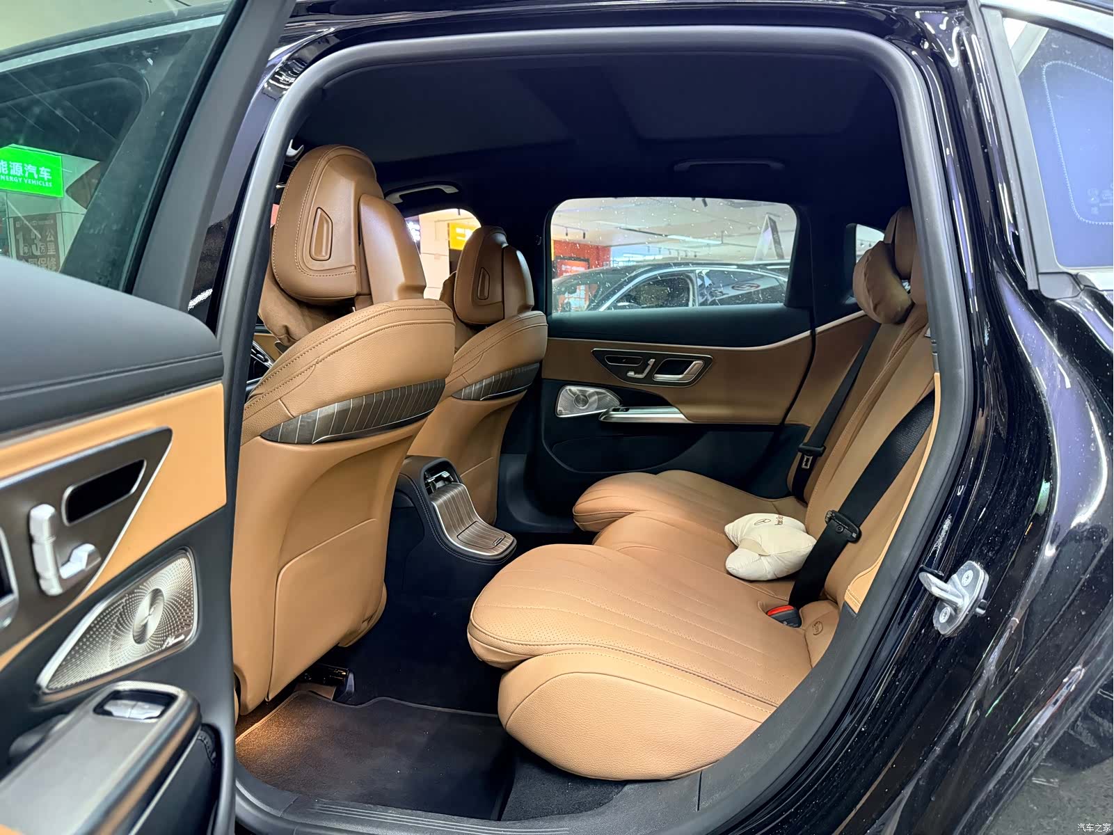 Mercedes-Benz E-Class, 2025 7