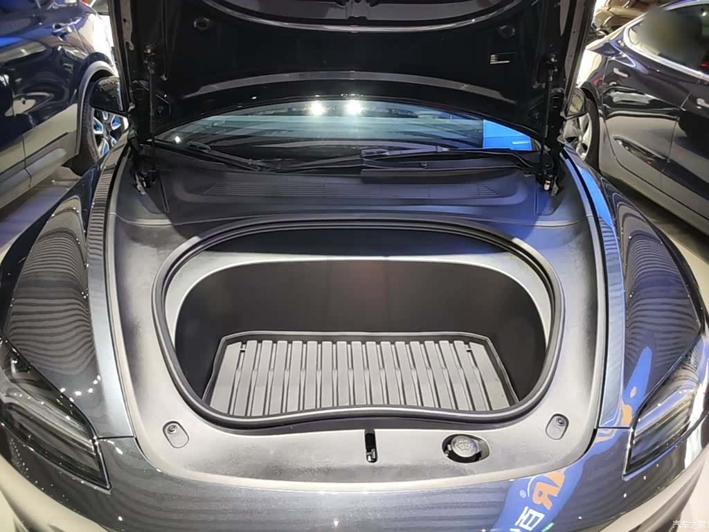 Tesla Model 3, 2024 20