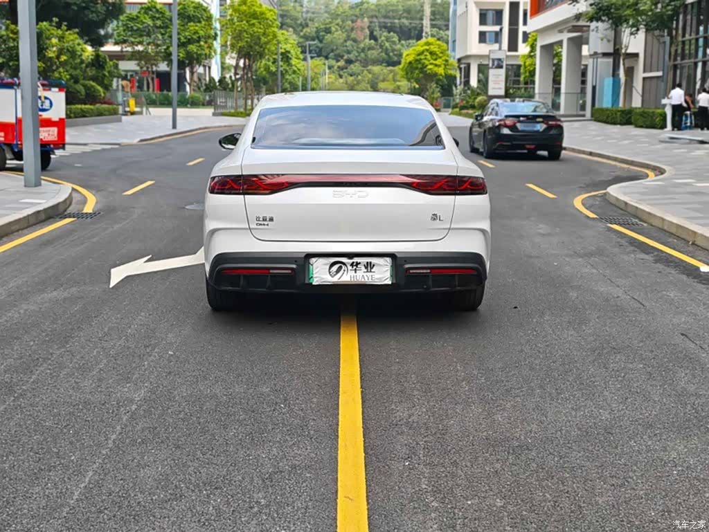 BYD Qin, 2025 10