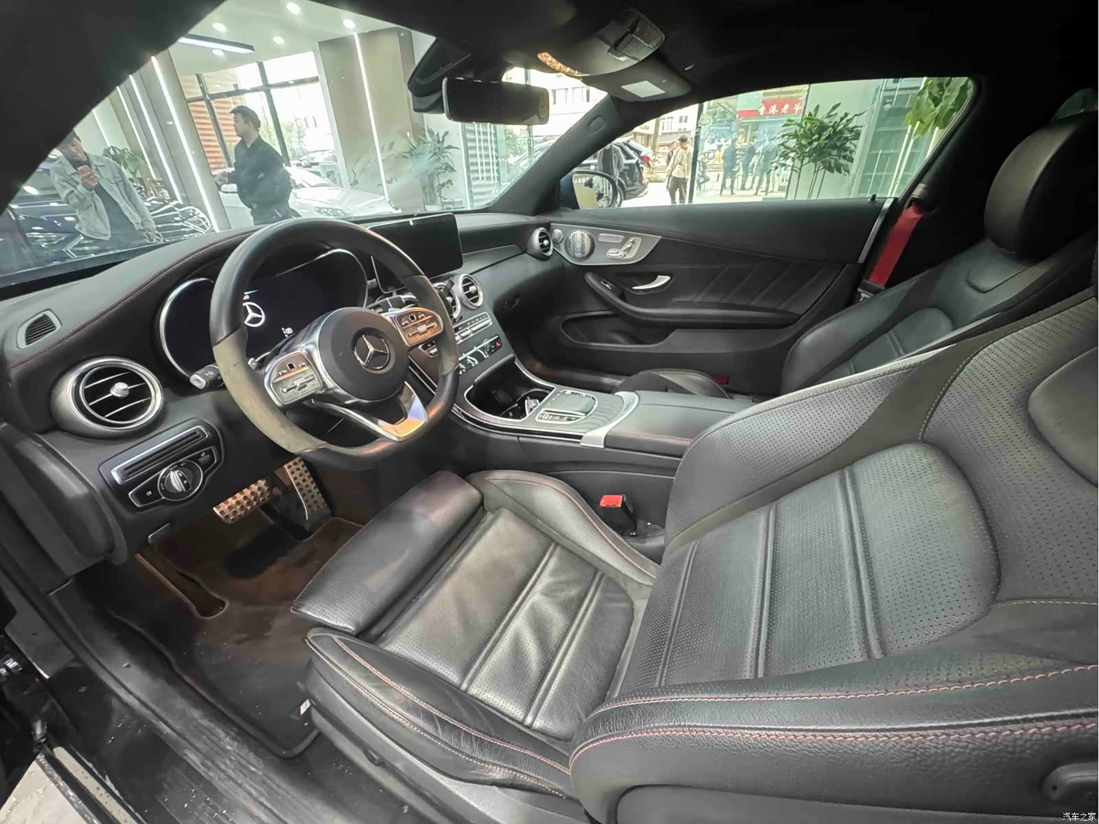 Mercedes-Benz C-Class, 2022 3