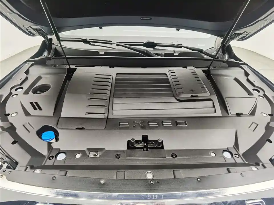 Exeed Chasing the wind