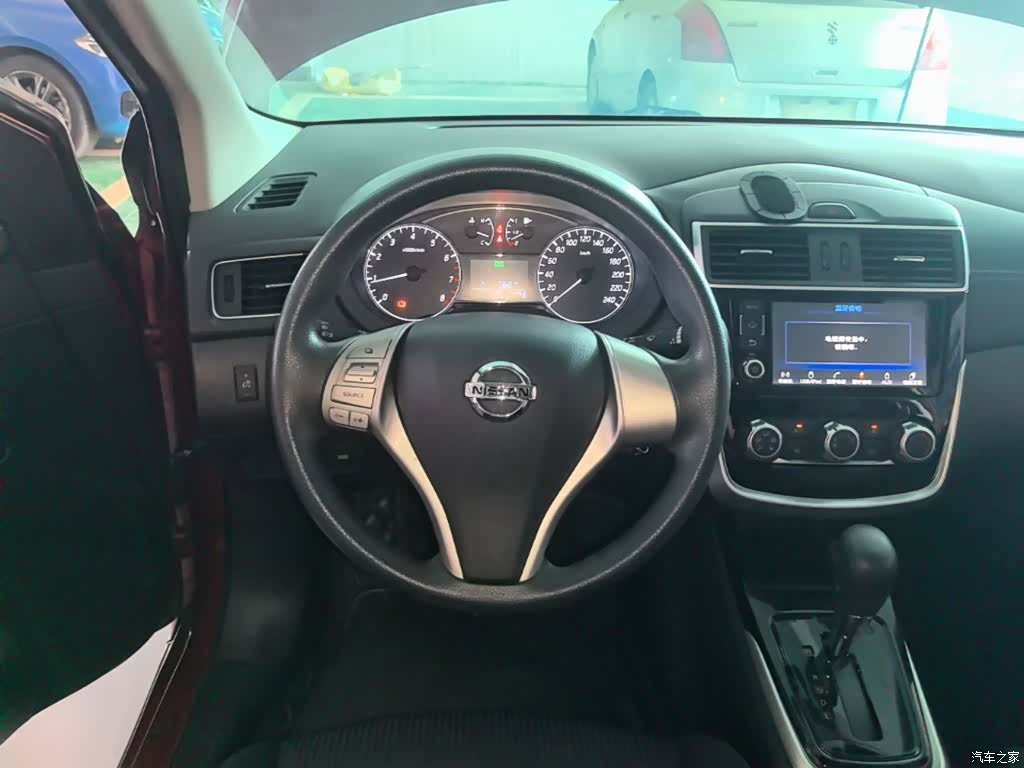 Nissan Tiida, 2017 11