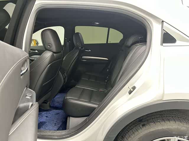 Cadillac XT4, 2019 14