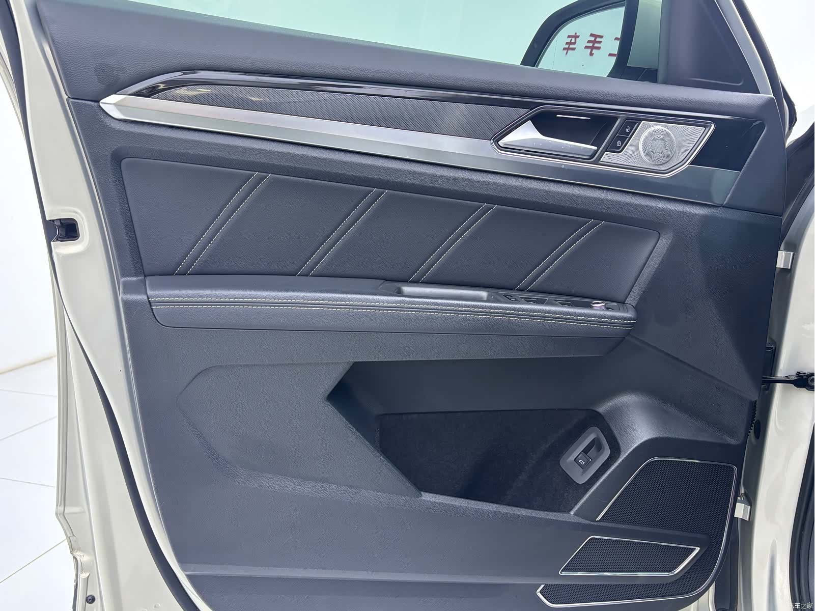 Volkswagen Teramont X, 2020 13