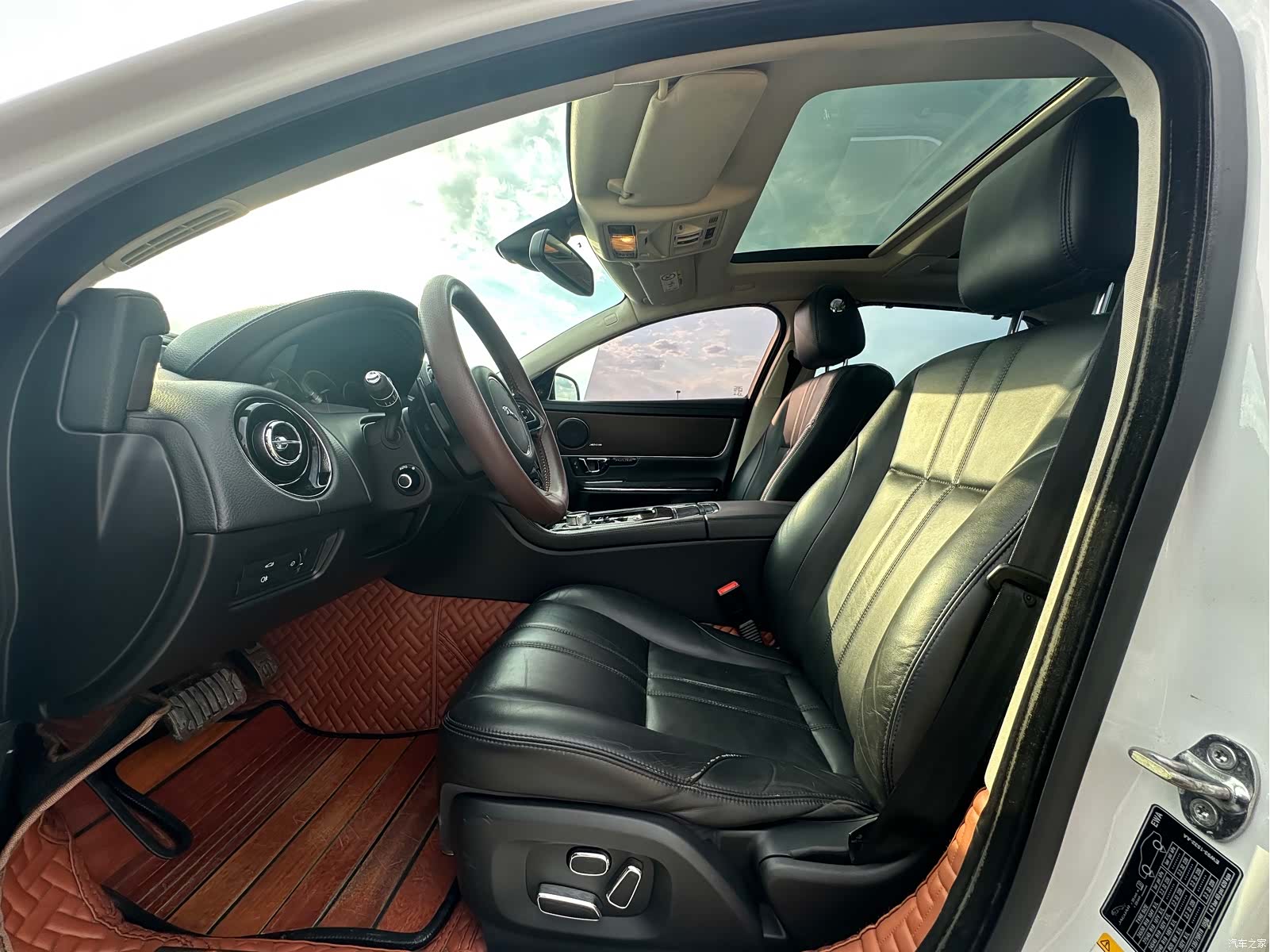 Jaguar XJ, 2016 14