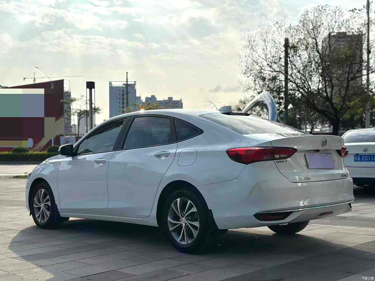 Buick Verano, 2022 все фото