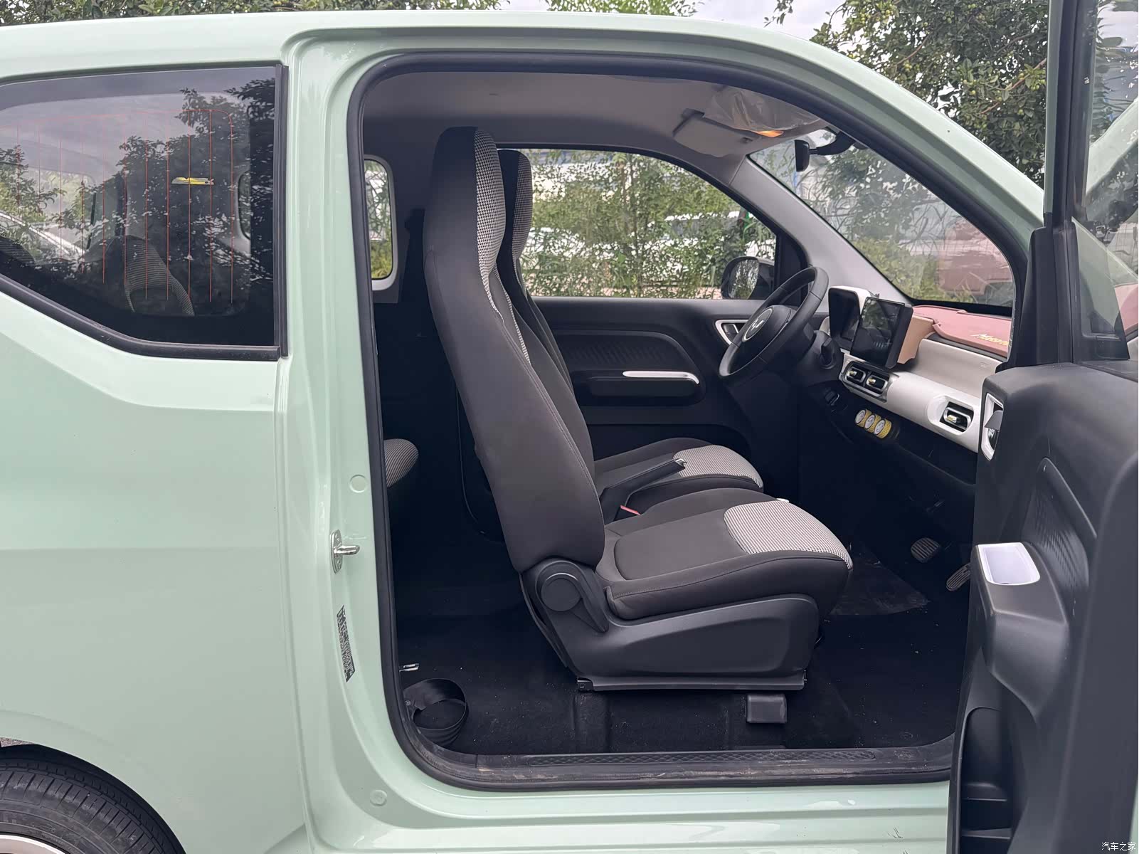 Wuling MINIEV, 2024 9
