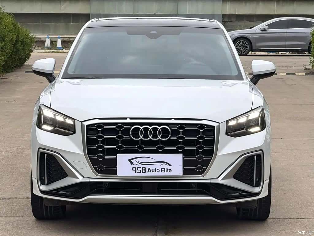 Audi Q2L, 2022 2