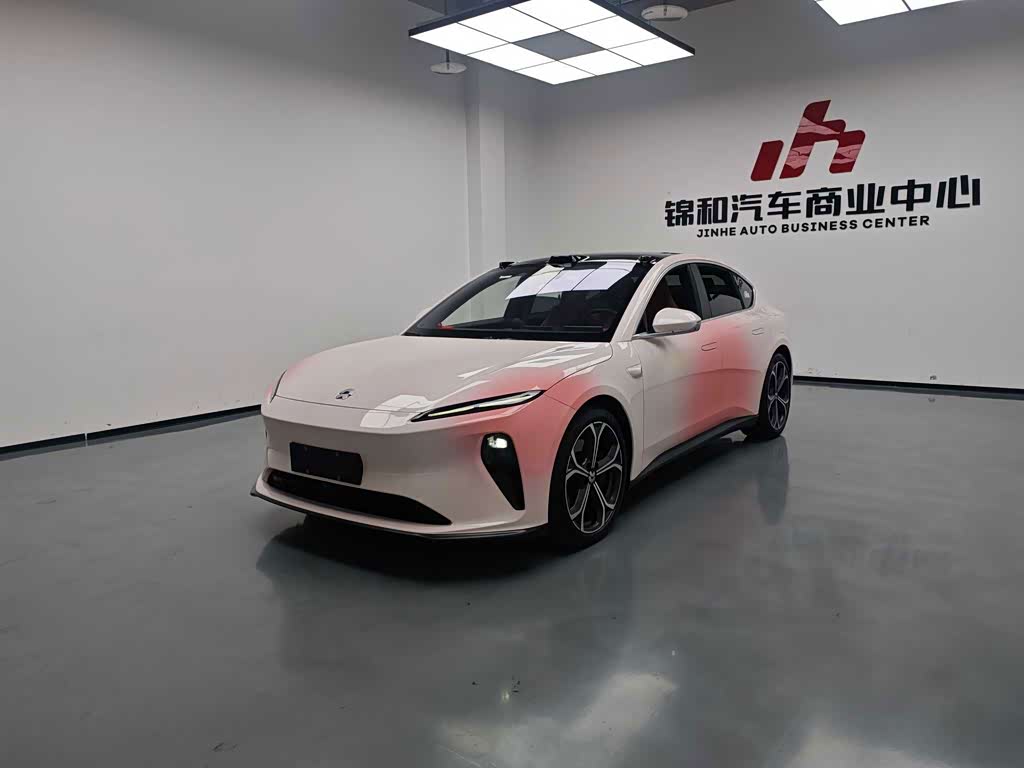 NIO ET5