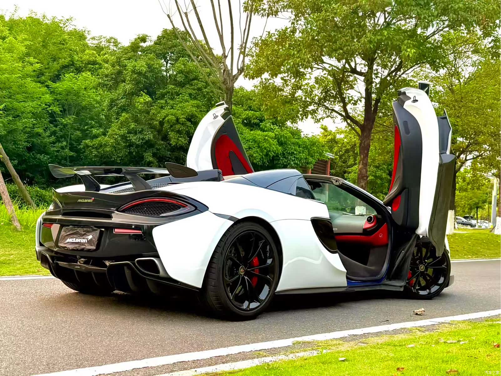 McLaren 570, 2019 6