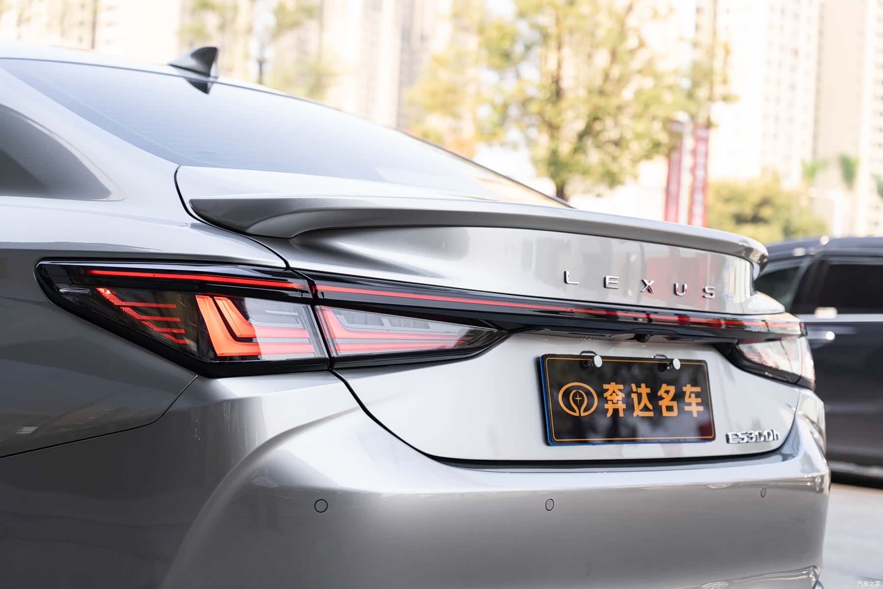 Lexus ES, 2025 7