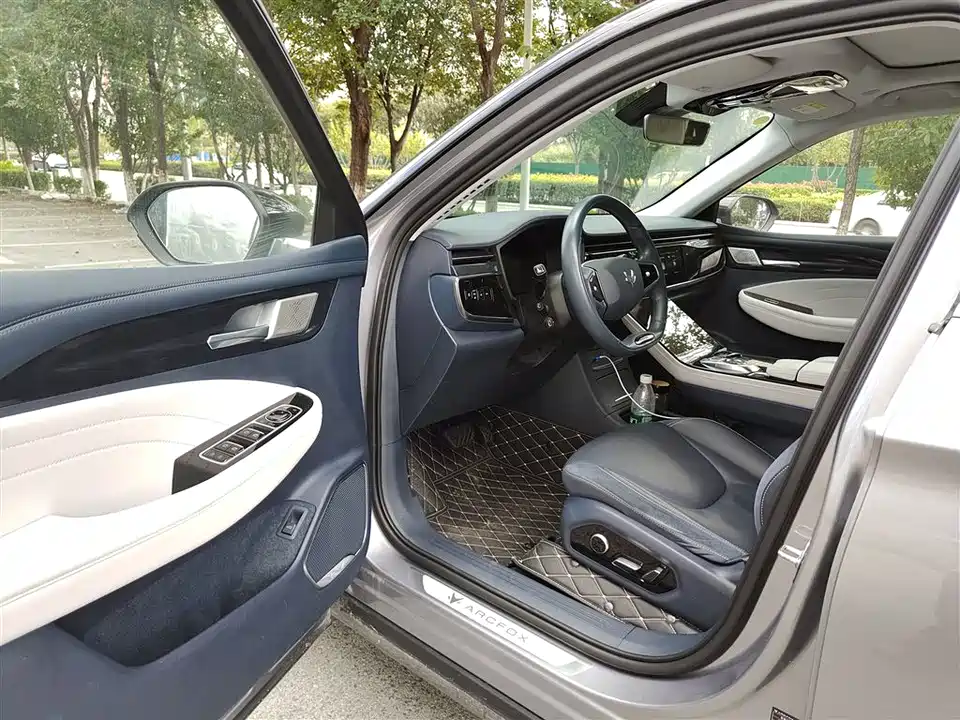 ARCFOX Polar Fox Alpha T