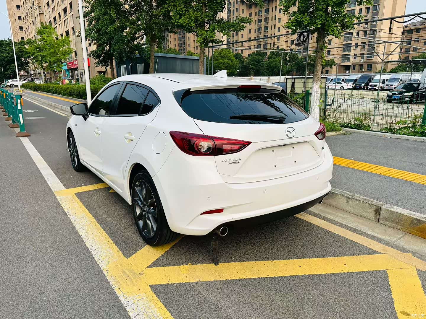 Mazda Mazda3, 2017 9