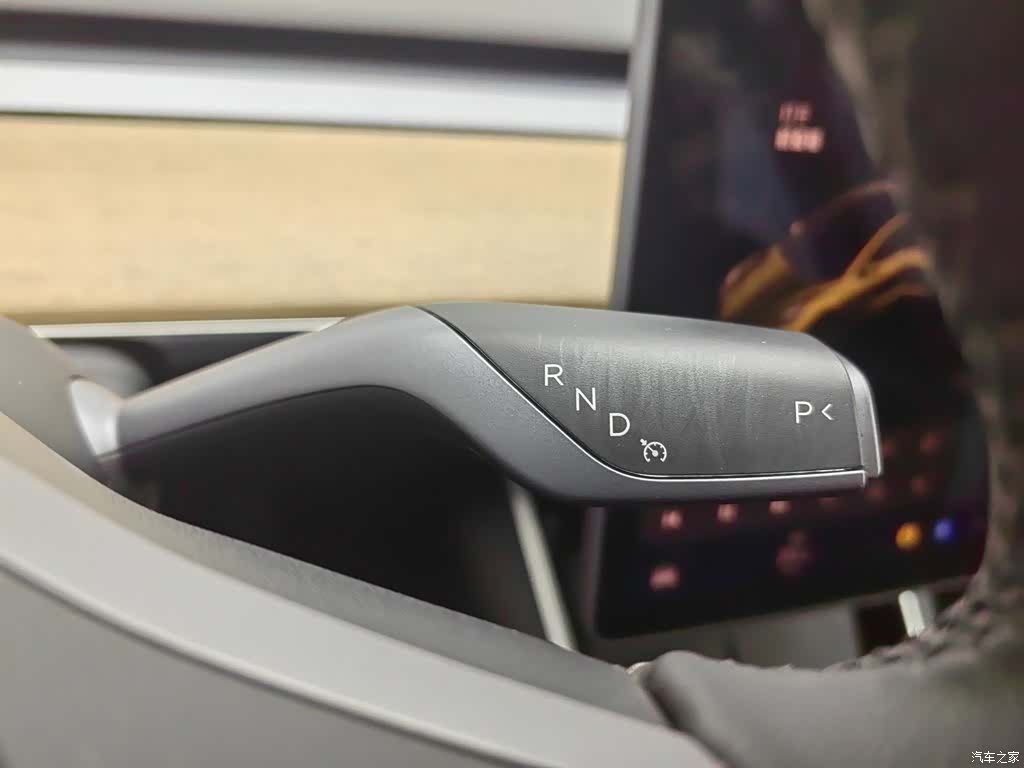 Tesla Model 3, 2020 13