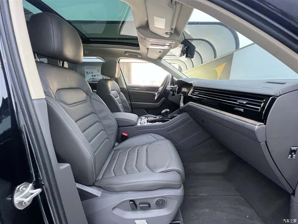 Volkswagen Touareg, 2024 25