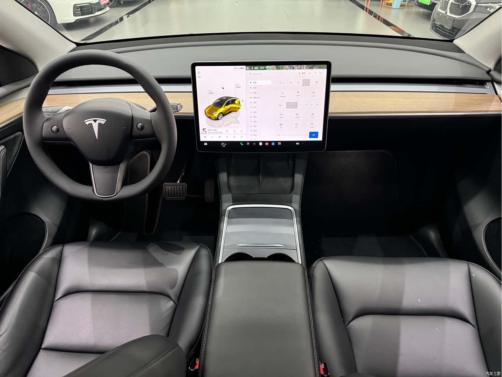 Tesla Model Y, 2023 11