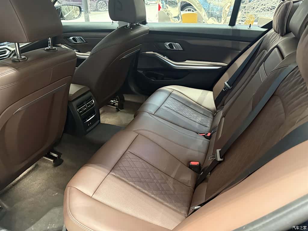 BMW 3 Series, 2024 6
