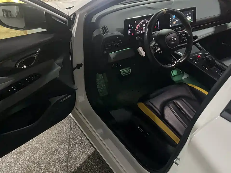 Trumpchi Shadow Leopard