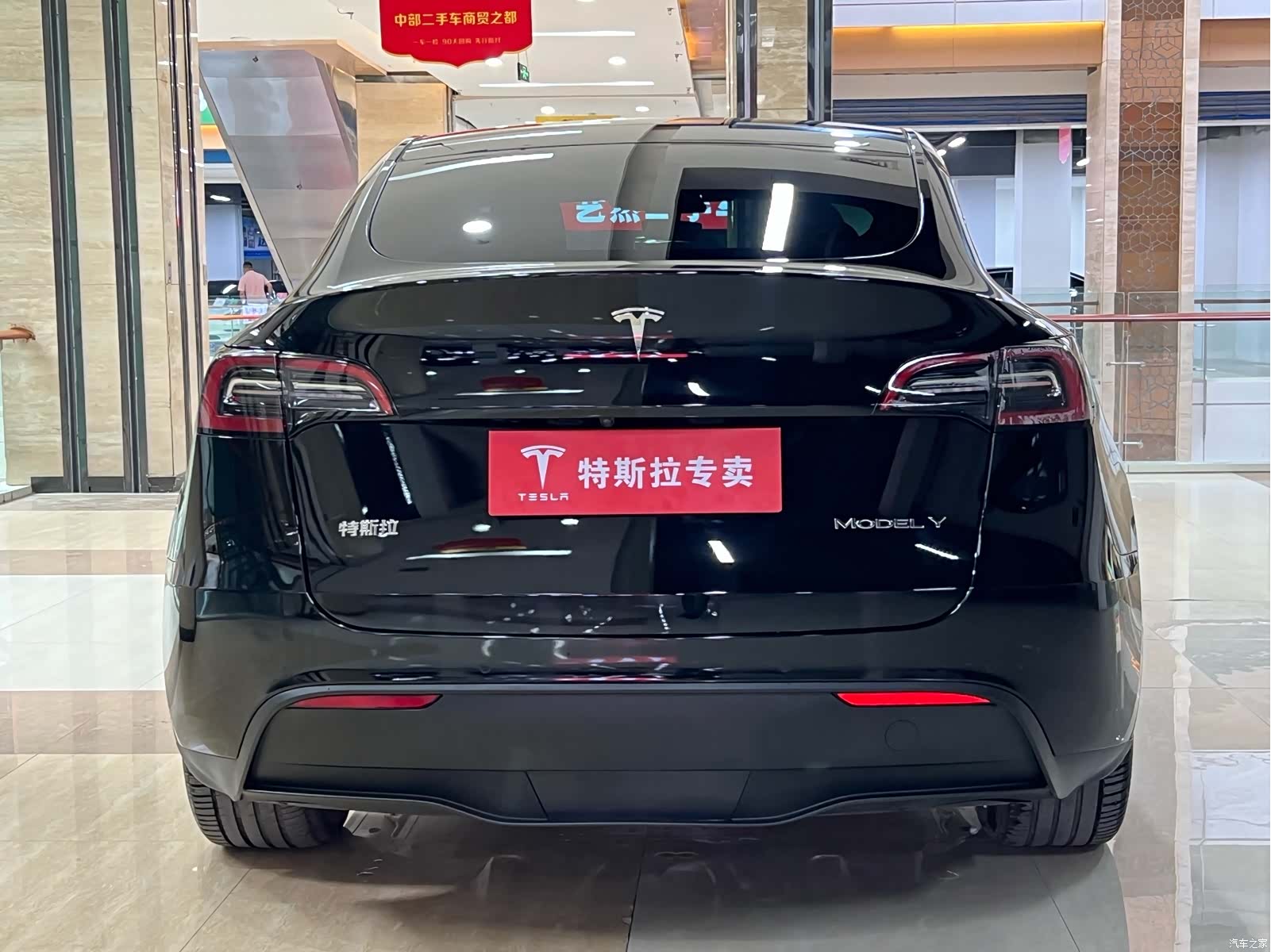 Tesla Model Y, 2023 все фото
