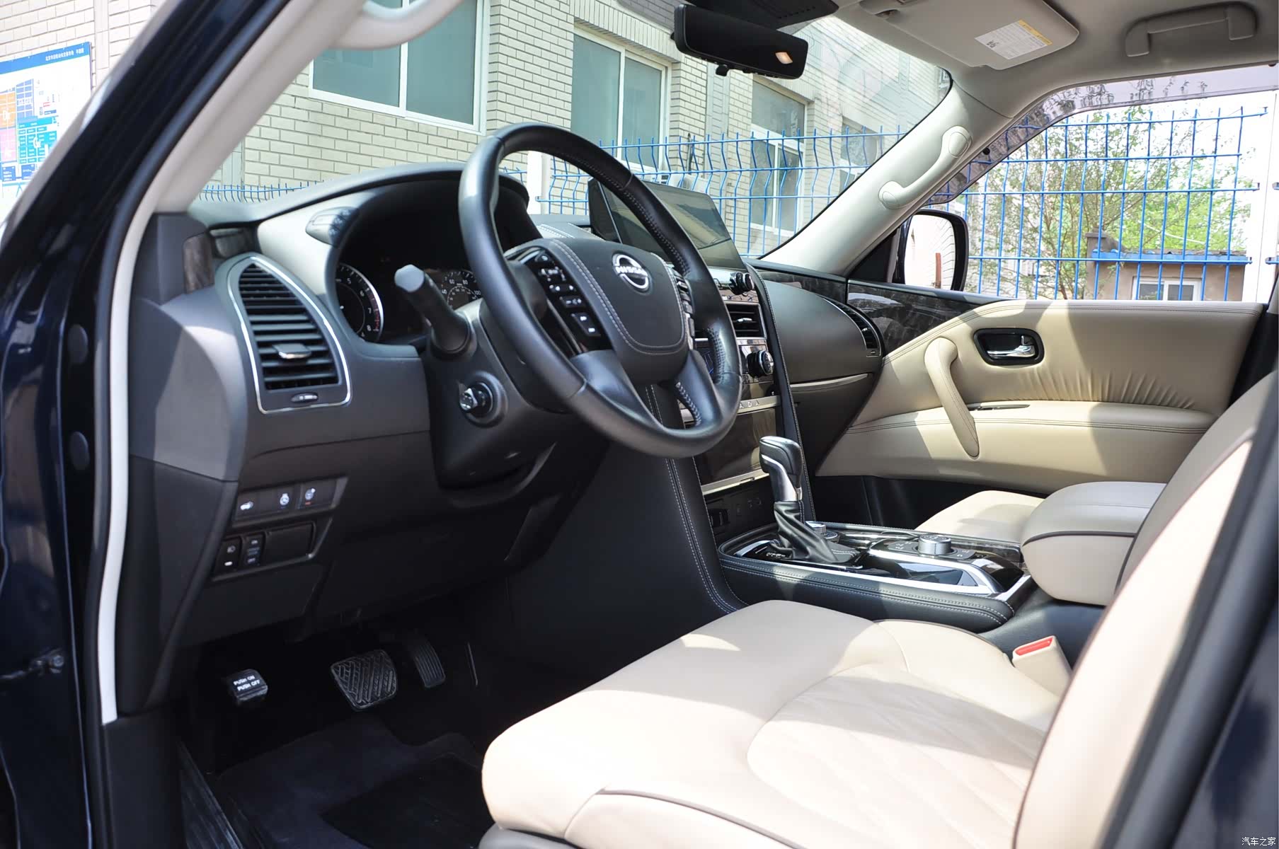 Nissan Patrol, 2022 10