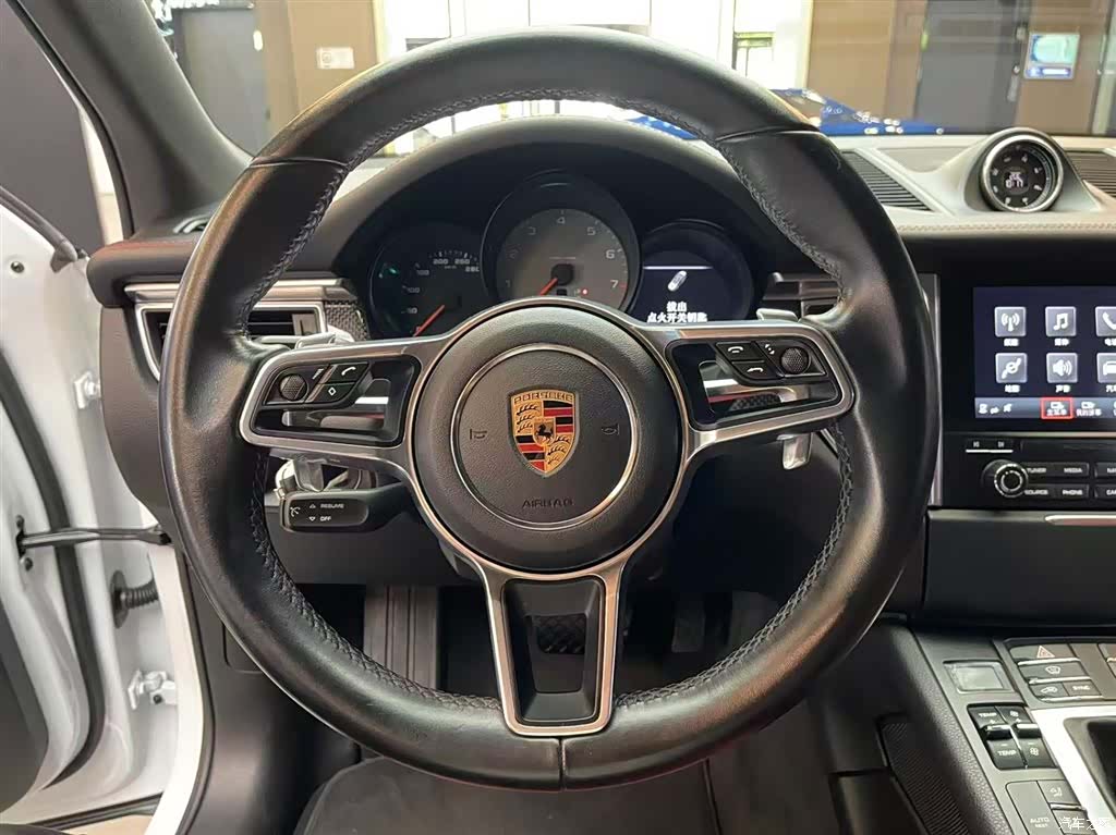 Porsche Macan, 2018 9