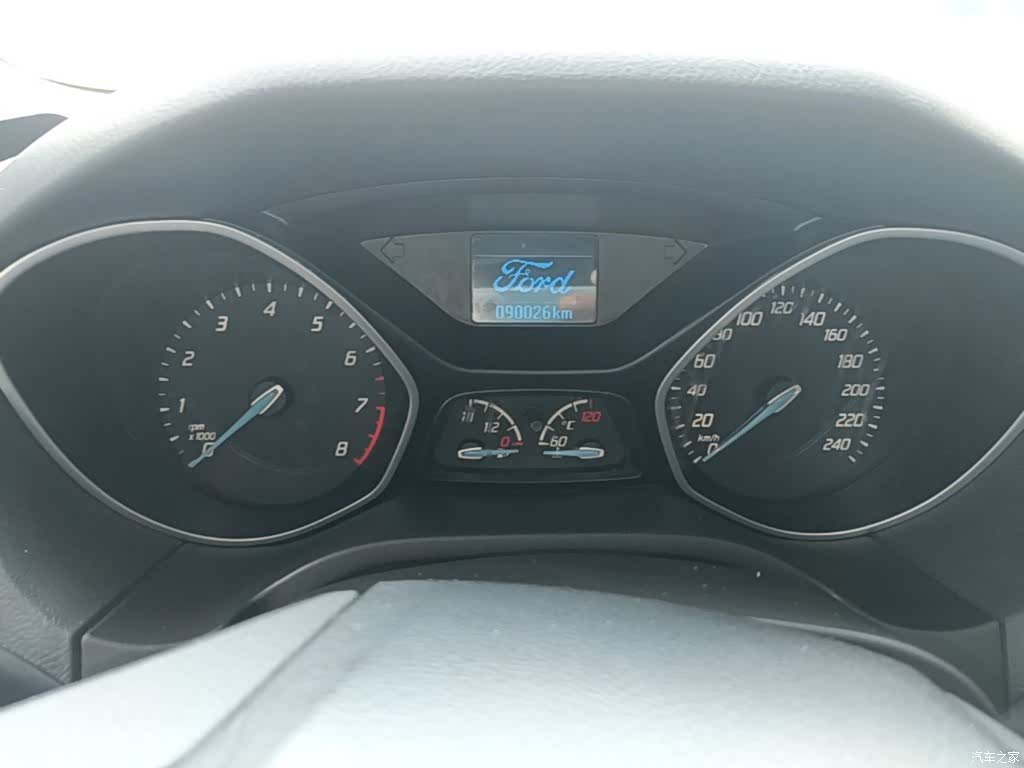 Ford Focus, 2014 12