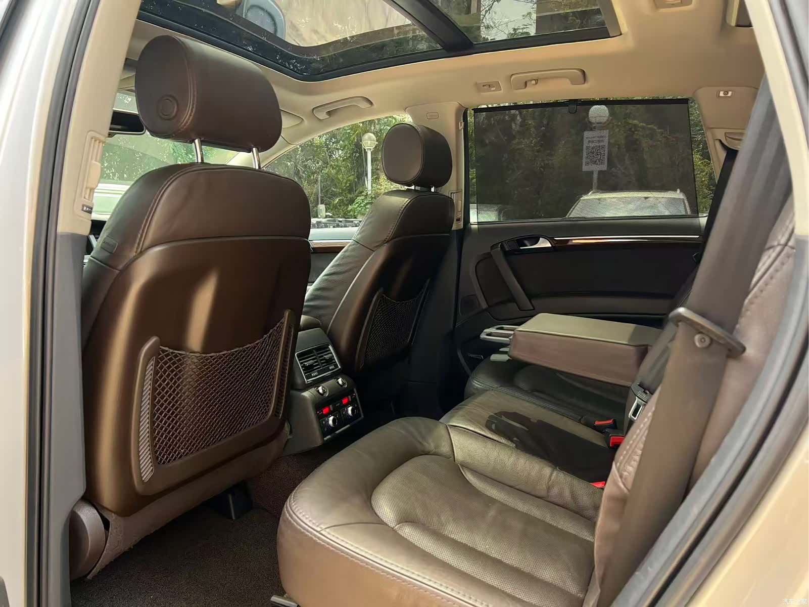 Audi Q7, 2010 8