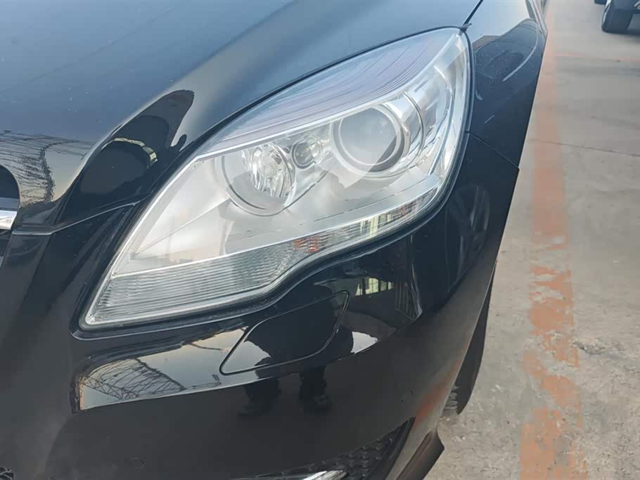 Mercedes-Benz R-class