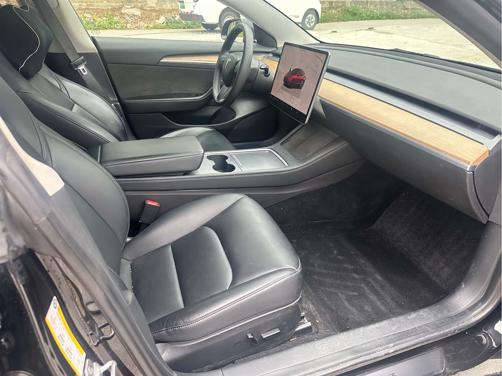 Tesla Model 3, 2022 9